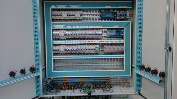 installation électrique réalisée par BBS chez un professionel