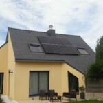 BBS a installé des panneaux solaires chez un particulier à côté de Quimper en Bretagne pour la revente photovoltaïque