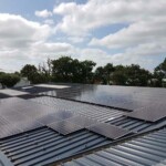 BBS installateur solaire a posé des panneaux solaires sur un hangar dans le Finistère