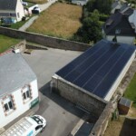 Installation solaire réalisée par BBS à Saint Yvi, 31.5Kw pour la revente d'énergie.